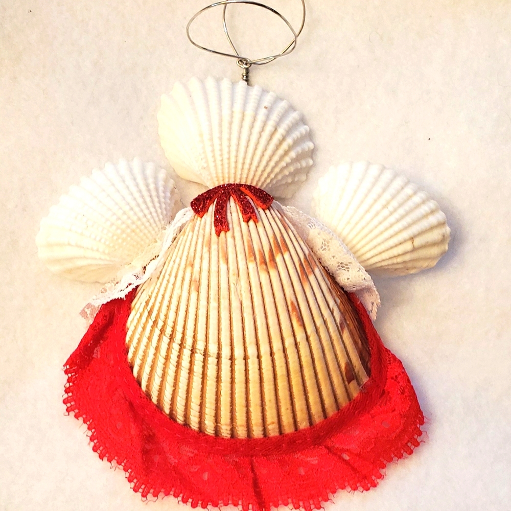 Holiday angel seashell ornament